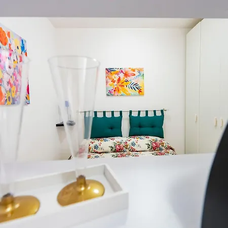Guesthost - Sea View & Panoramic Terrace شقة Tortoreto