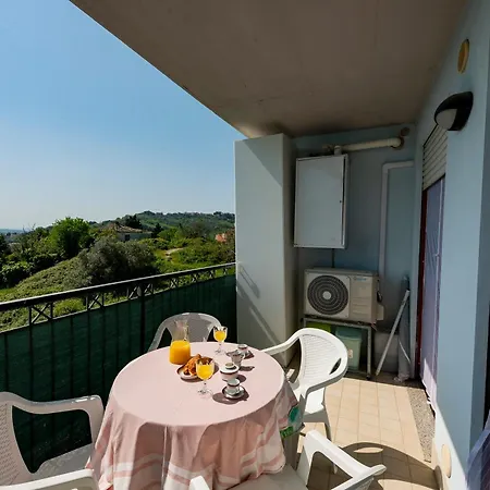 Guesthost - Sea View & Panoramic Terrace * Tortoreto