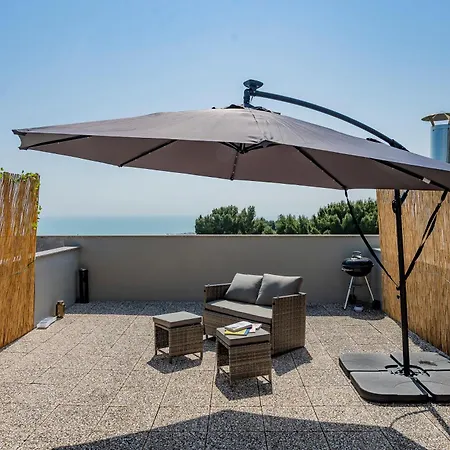 شقة Guesthost - Sea View & Panoramic Terrace