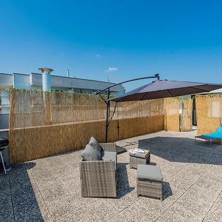 Guesthost - Sea View & Panoramic Terrace شقة Tortoreto